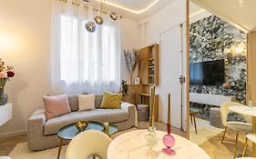 le studio des Champs elysees